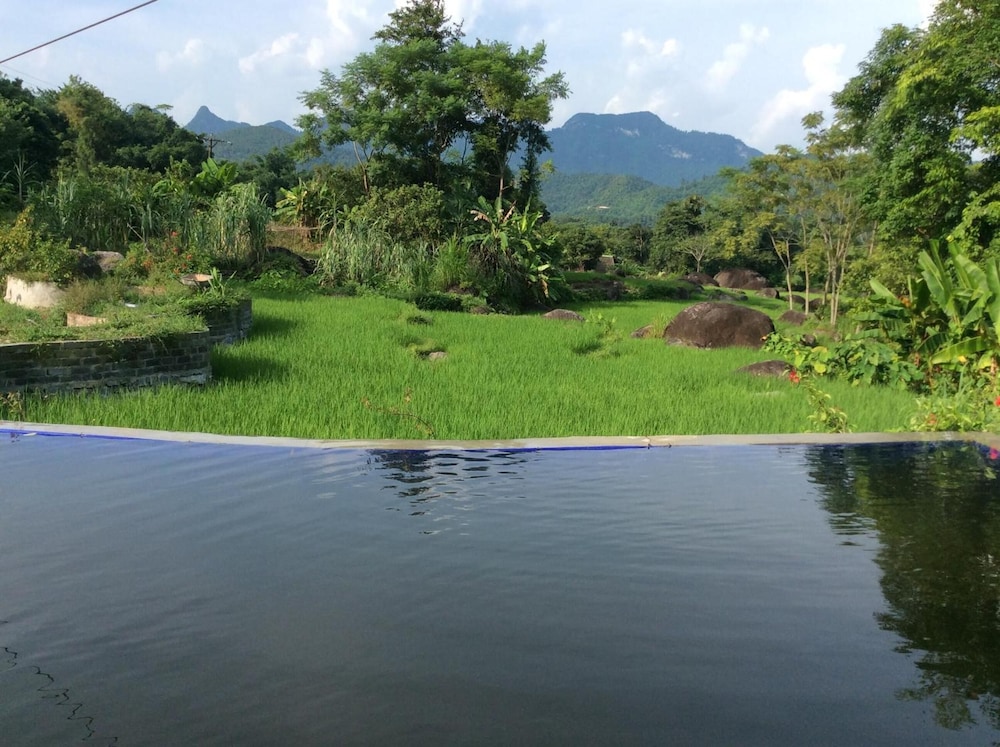 Dong Que Homestay-Tours-Motorbike, Car rental, Hiking