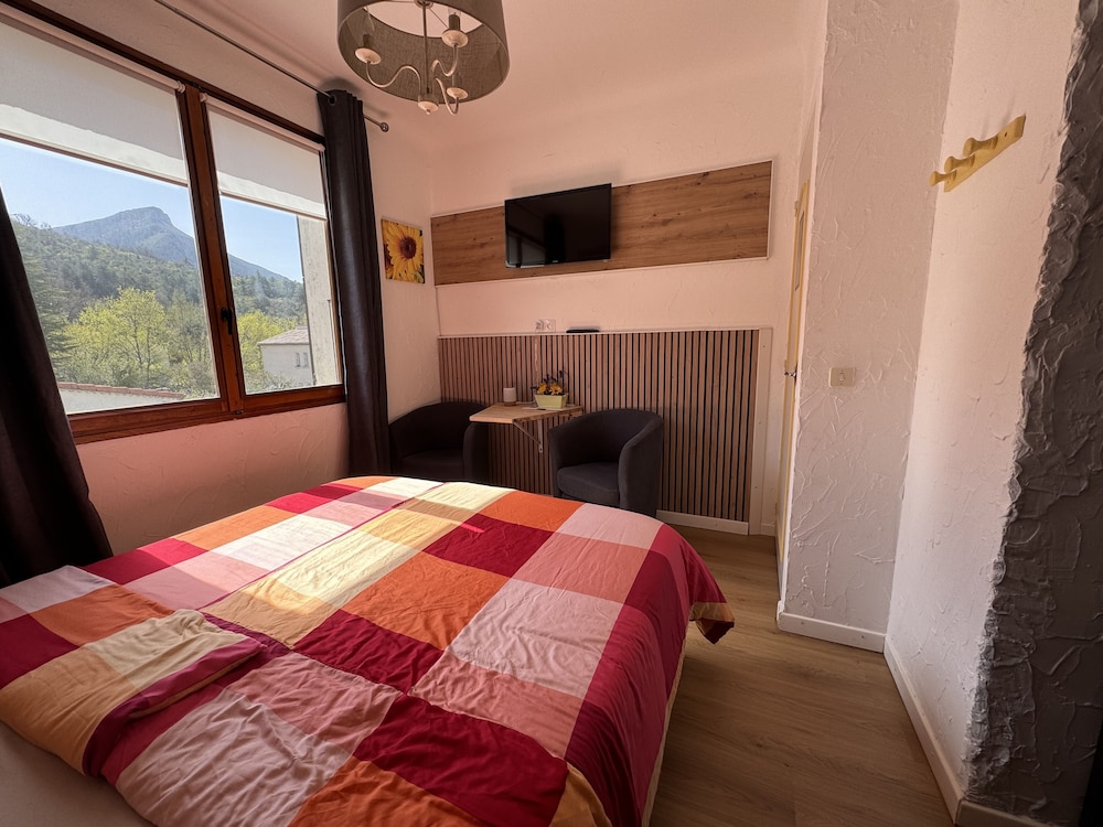 BNB Castellane view 4