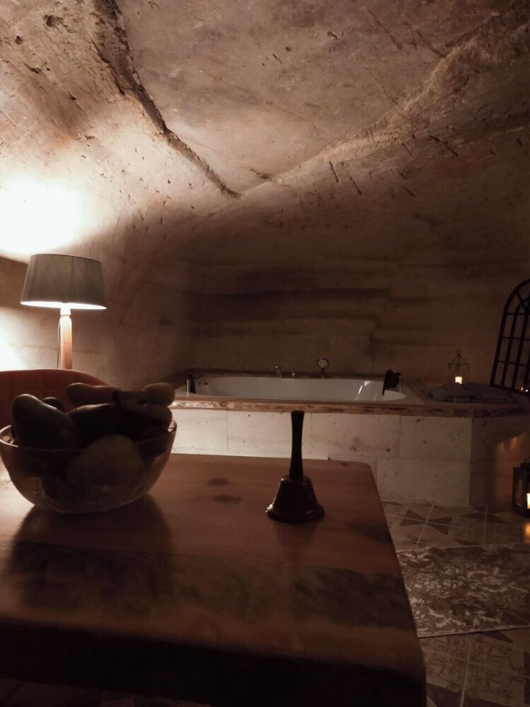 Deep Cave House