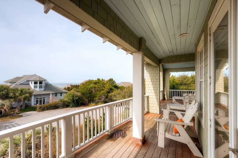 Bella Vista 6 Bedroom Holiday Home By Bald Head Island