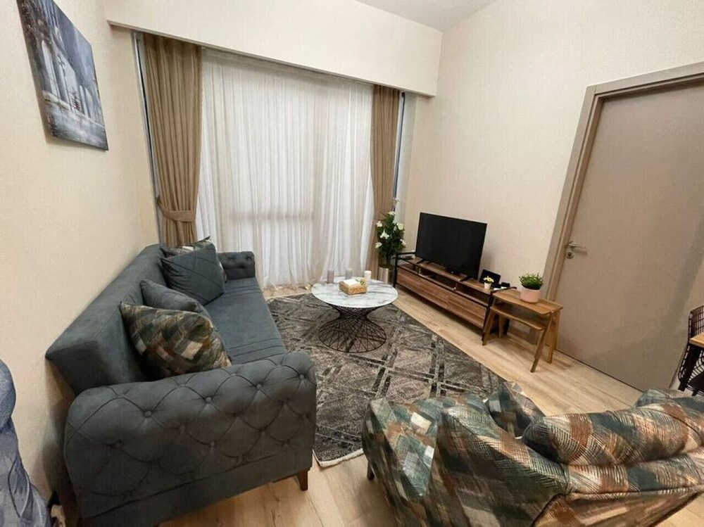 Modern Deluxe 1 1 Living Apartment Near Mall of Istanbul