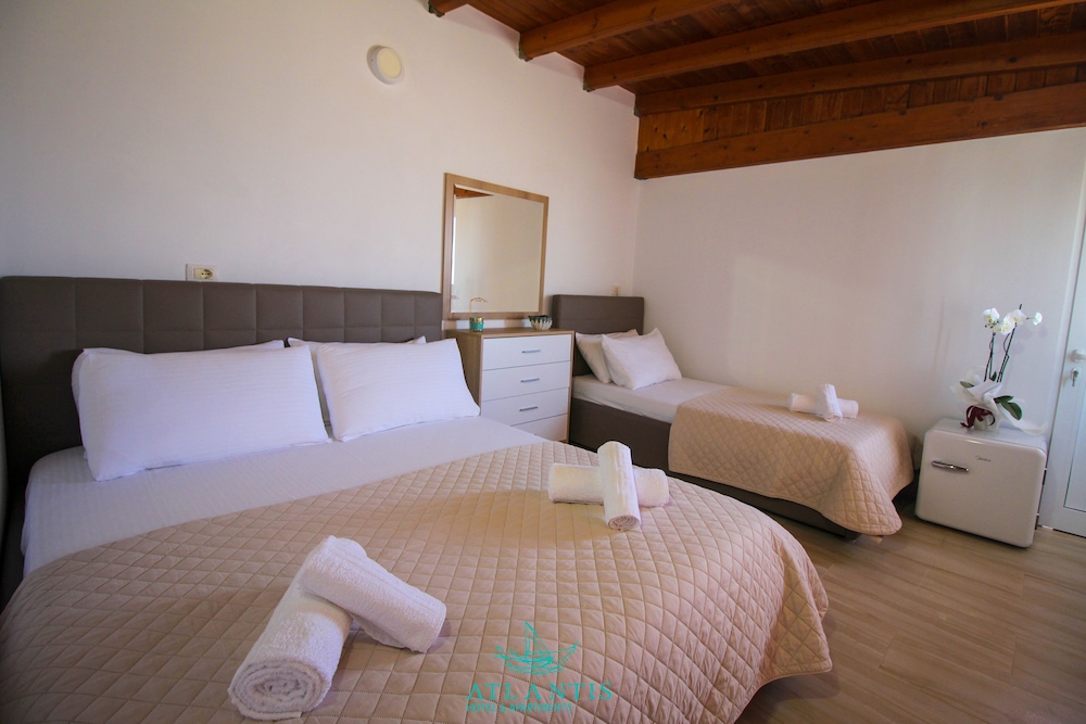 Atlantis Hotel & Apartments