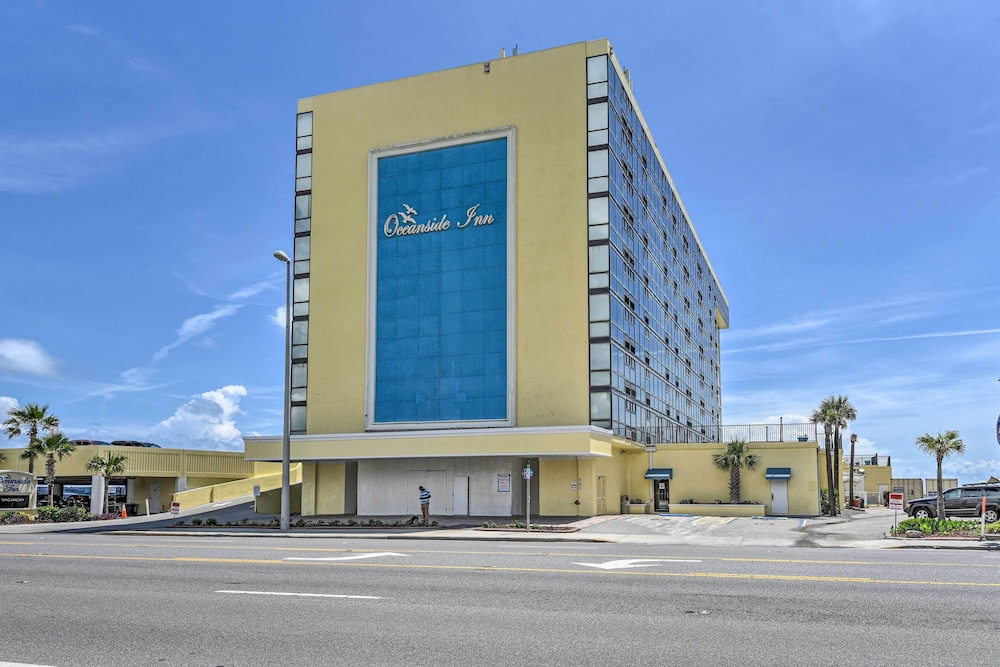Cozy Daytona Beach Studio w/ Beach Views!
