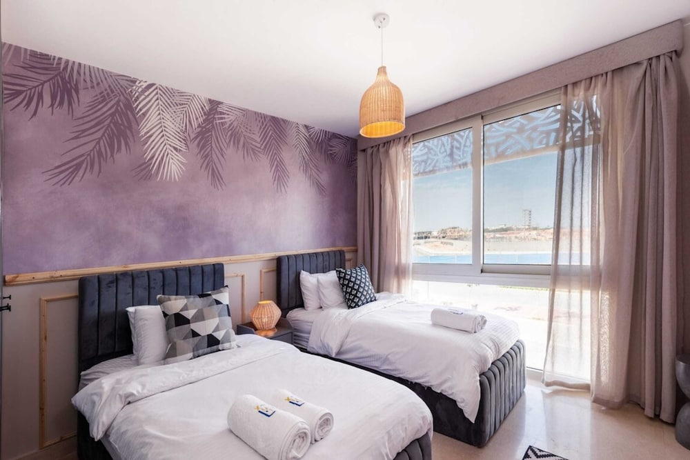 Xuru Stays I Sparky & Summery 2 BDR @ Mangroovy Free Beach & Pool Access