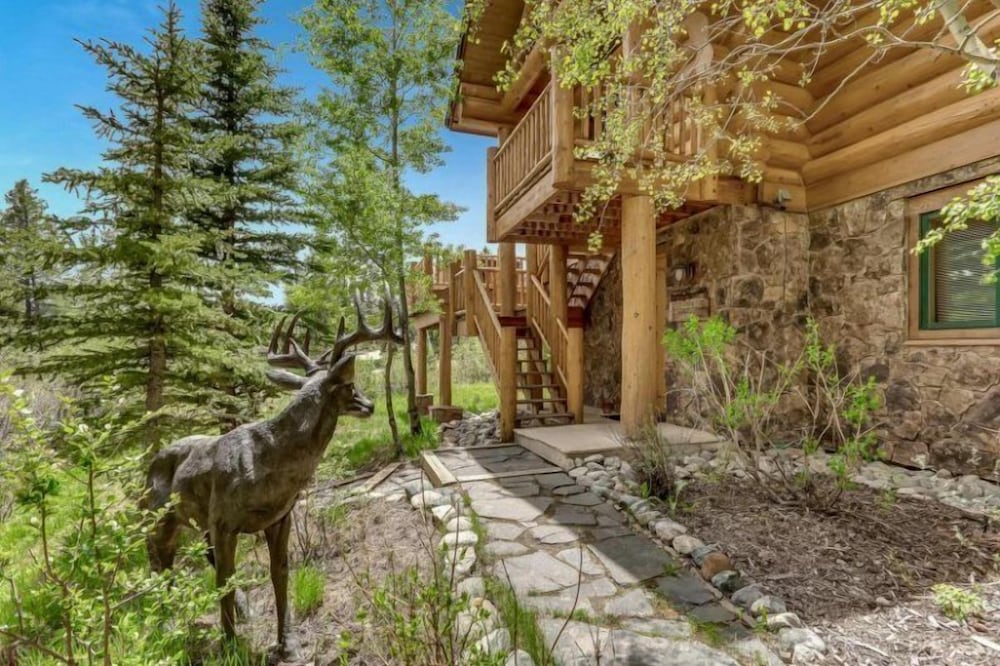 Breck_clifton_lodge