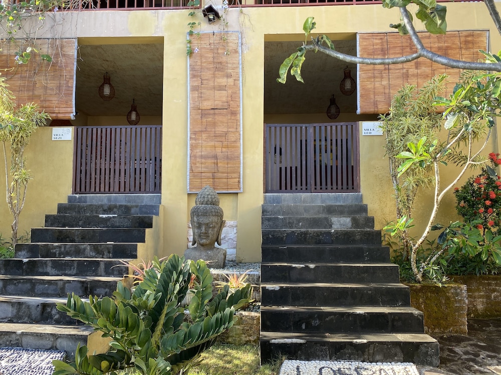 Villa Anjing 2