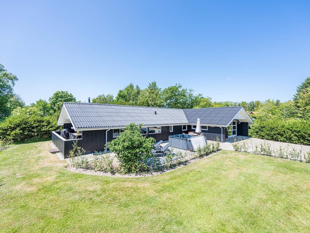 6 Person Holiday Home in Blavand view 2
