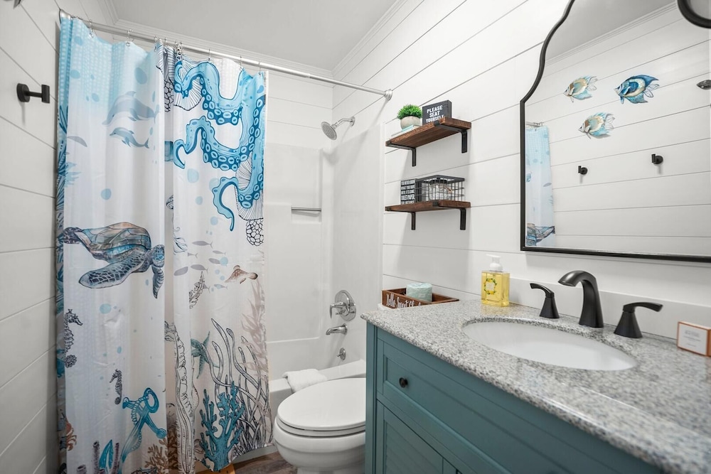 Inviting 3-bed, 3-bath Home Offers Perfect Blend of Comfort and Coastal Charm