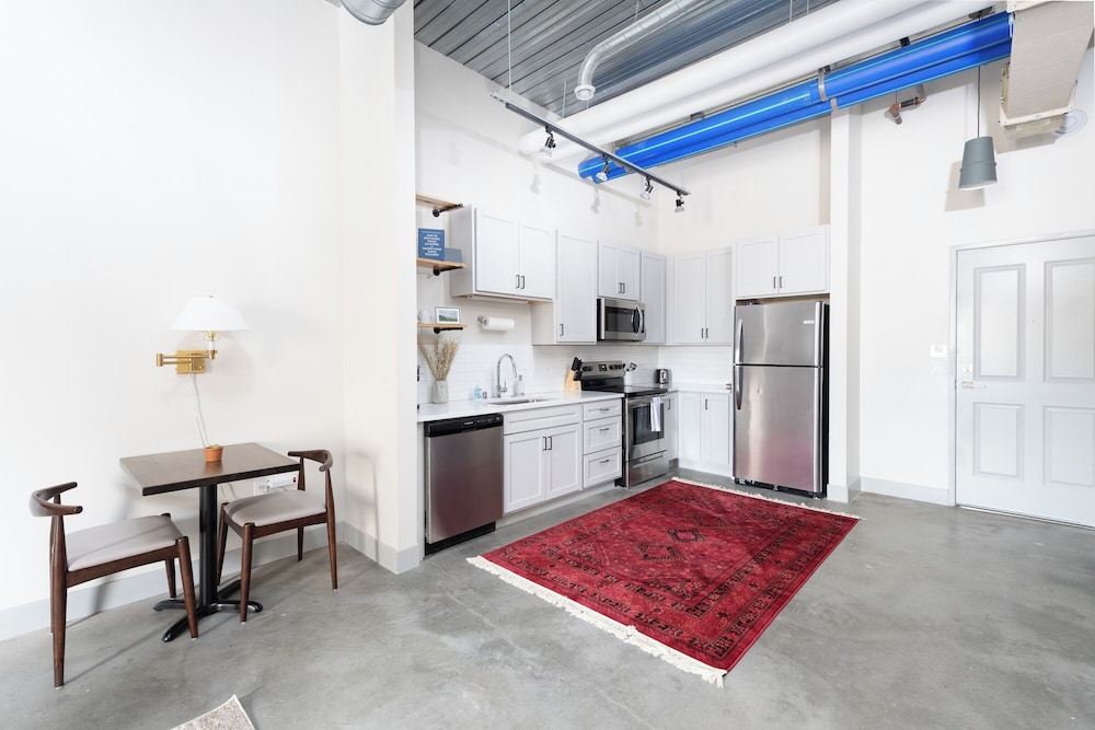 Brewery District Apartment Near Fiserv with Rooftop, Gym, and Parking