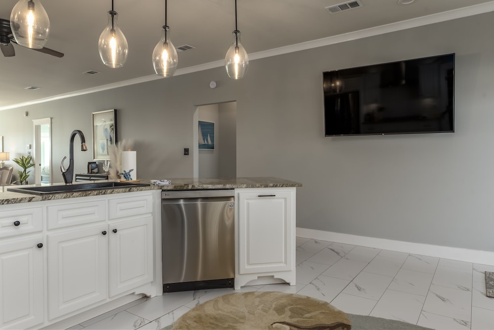 Bay Breeze - 2420 Bienville 4 Bedroom Home