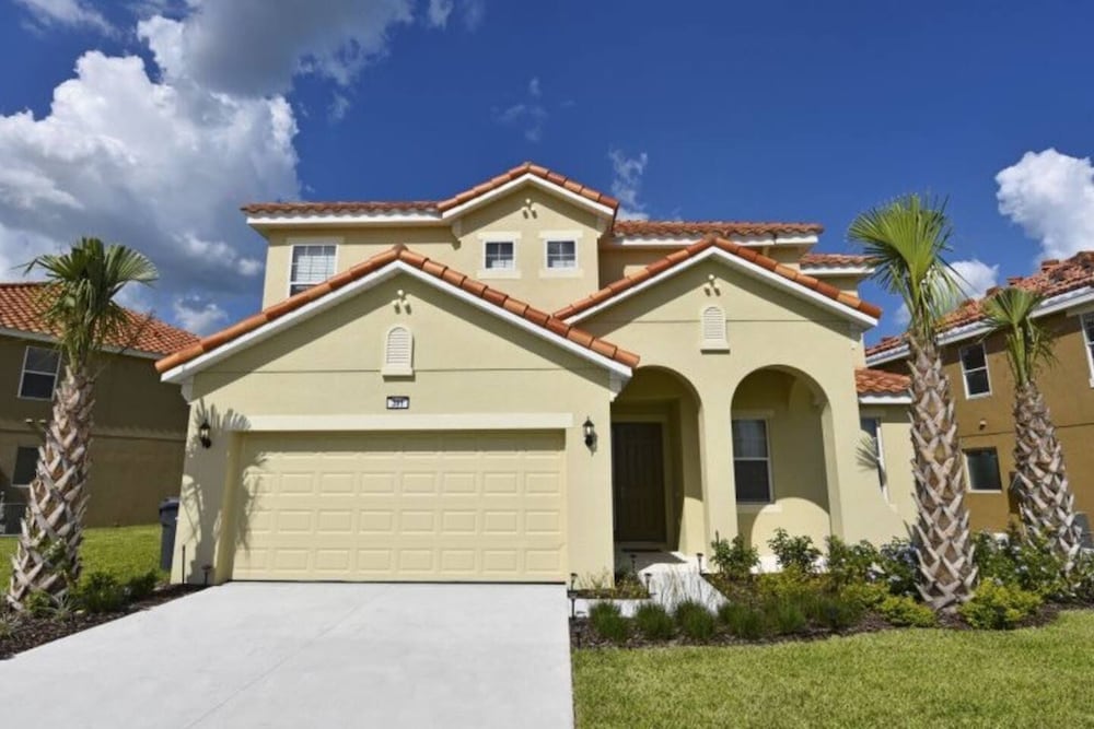 Davenport- Lovely 6bd/5ba Poolhome - #6av391 - Image 1