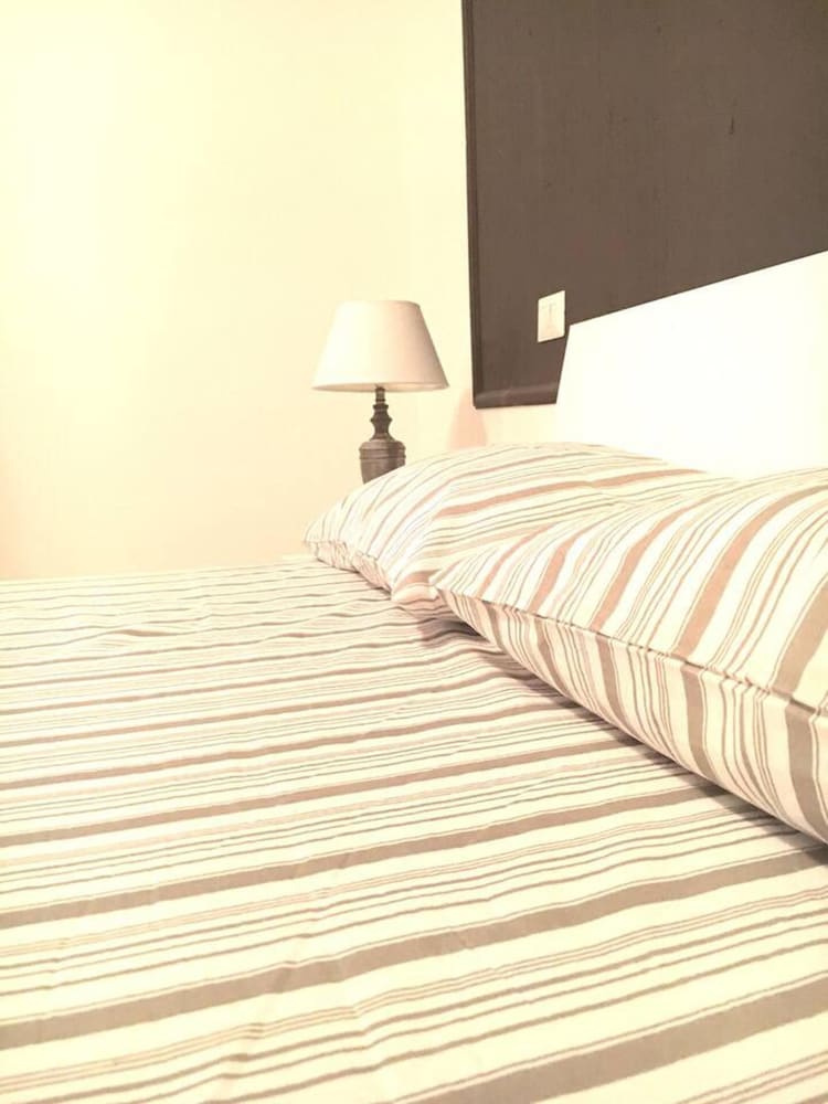 Captivating 2-bed Apartment in Grottole view 4