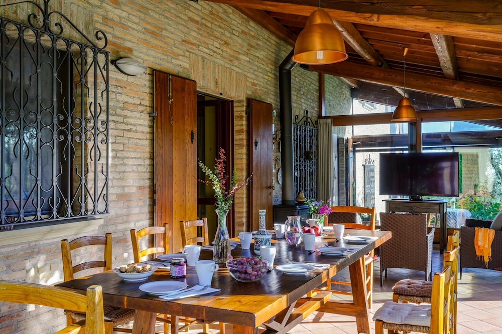 Villa Emilianna 12 2 by Marche Holiday Villas