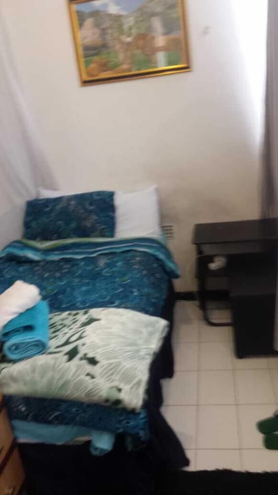 Art Deco Budget Accommodation Rosebank - Hostel