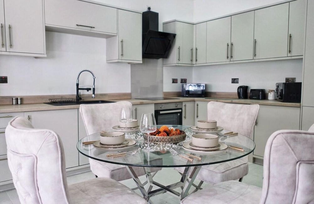 Blissful Bradford Apartment - City Center Gem