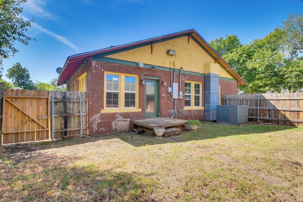 Walk to Town & 3 Mi to Fort Sill: Home in Lawton!