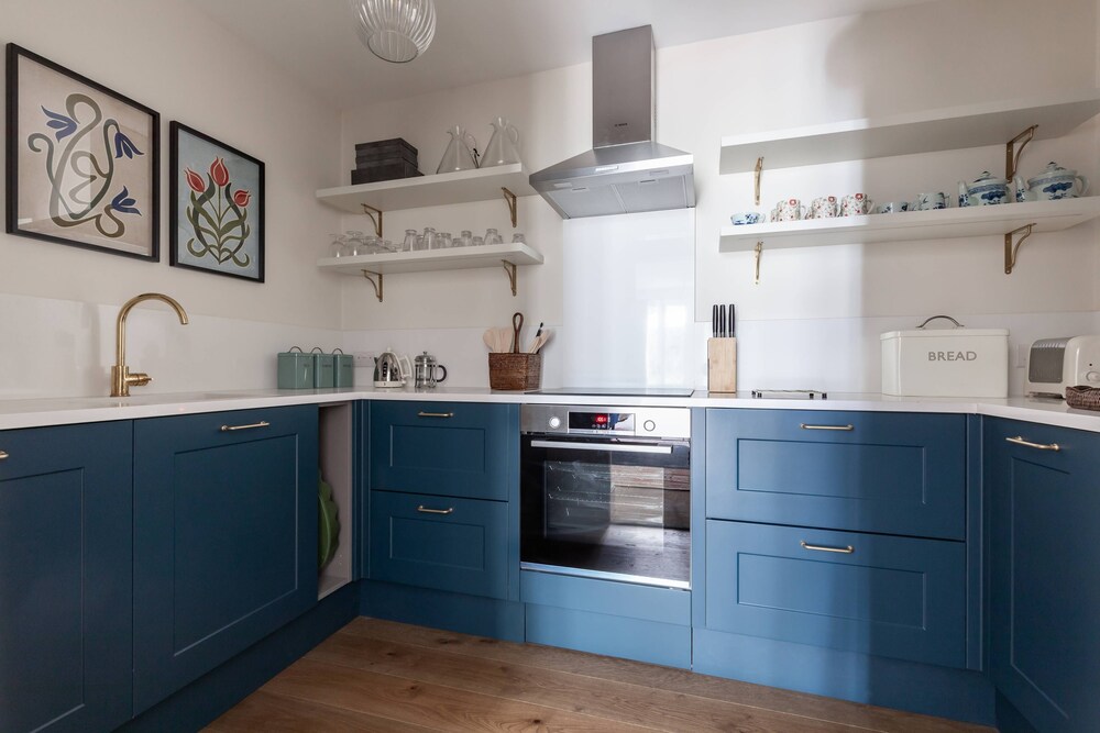 Tite Street IX by Onefinestay