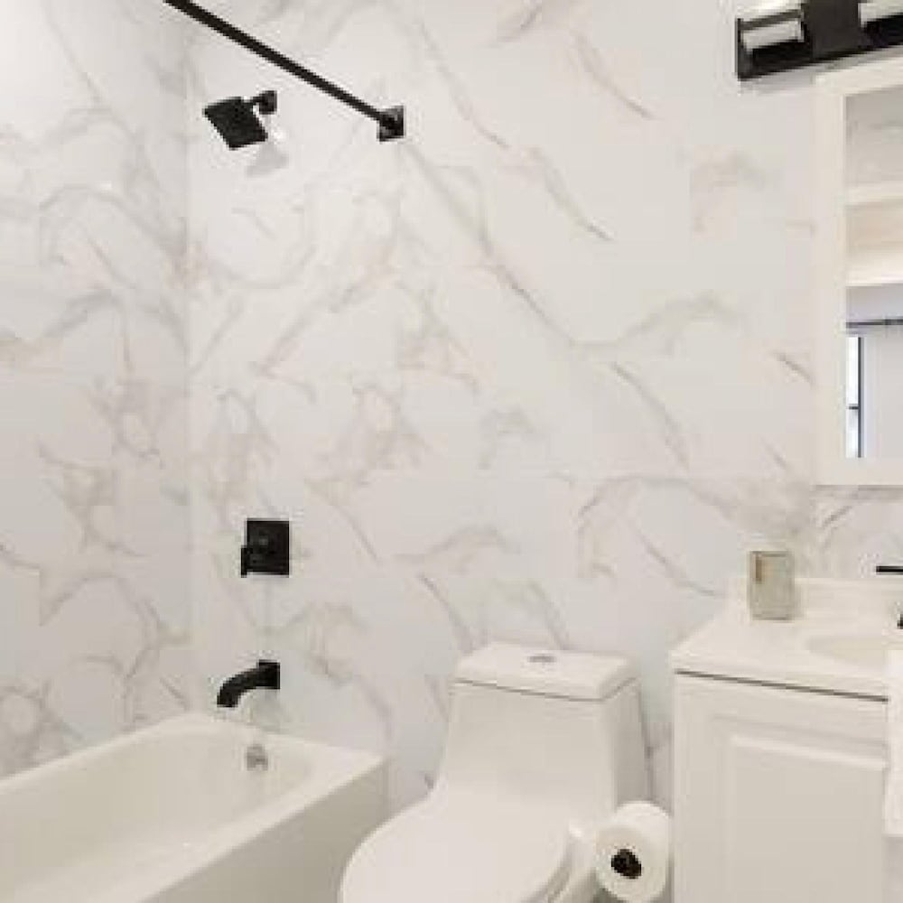 New Modern Studio UES W D