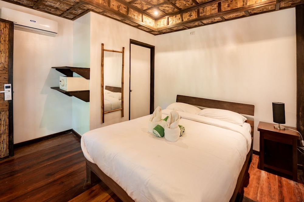 Siargao Inn Beach Resort
