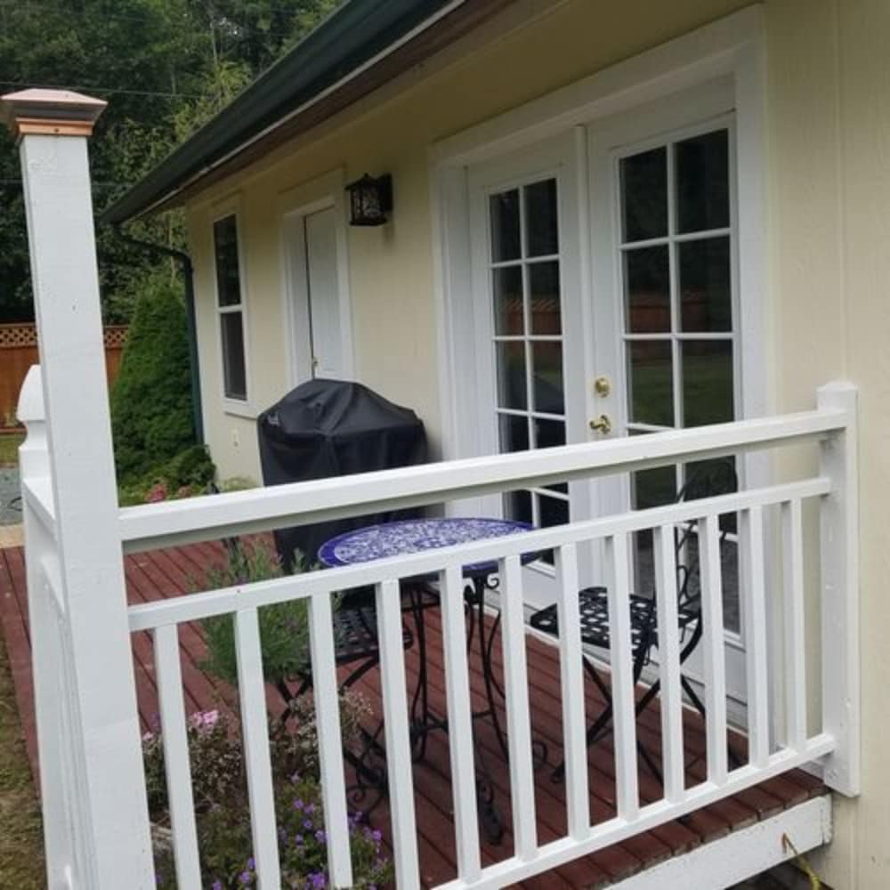 Arbor Rouge Cottage