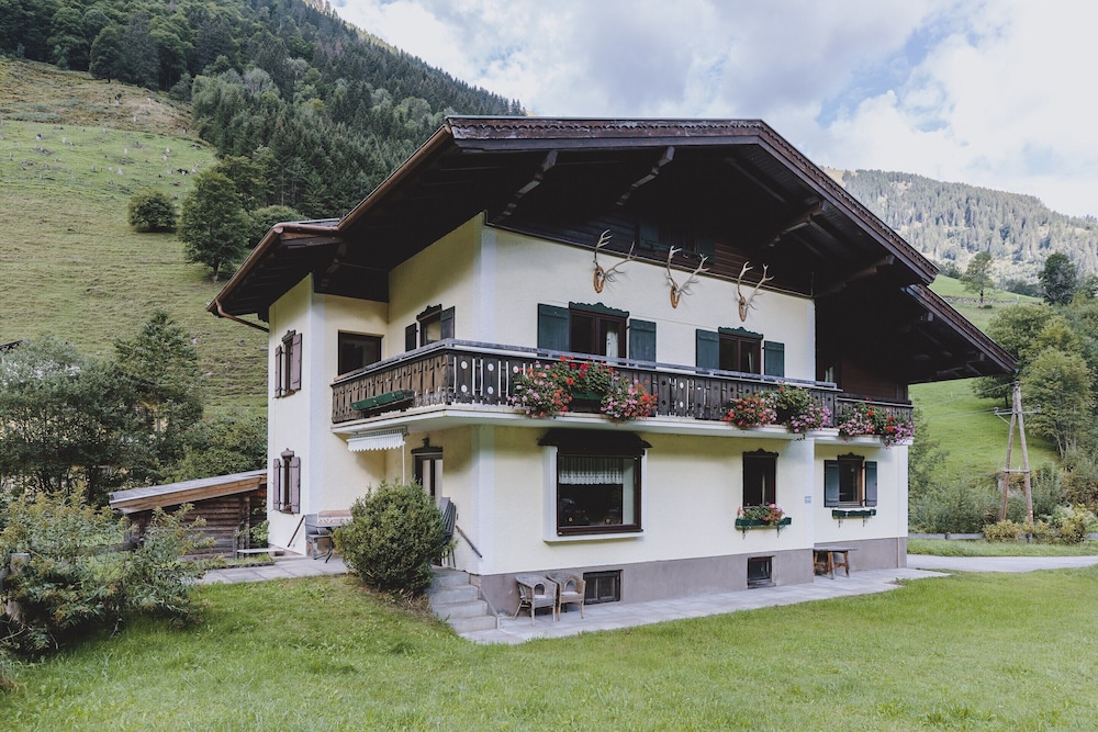 Holiday Home on Grossglockner Alpine Road