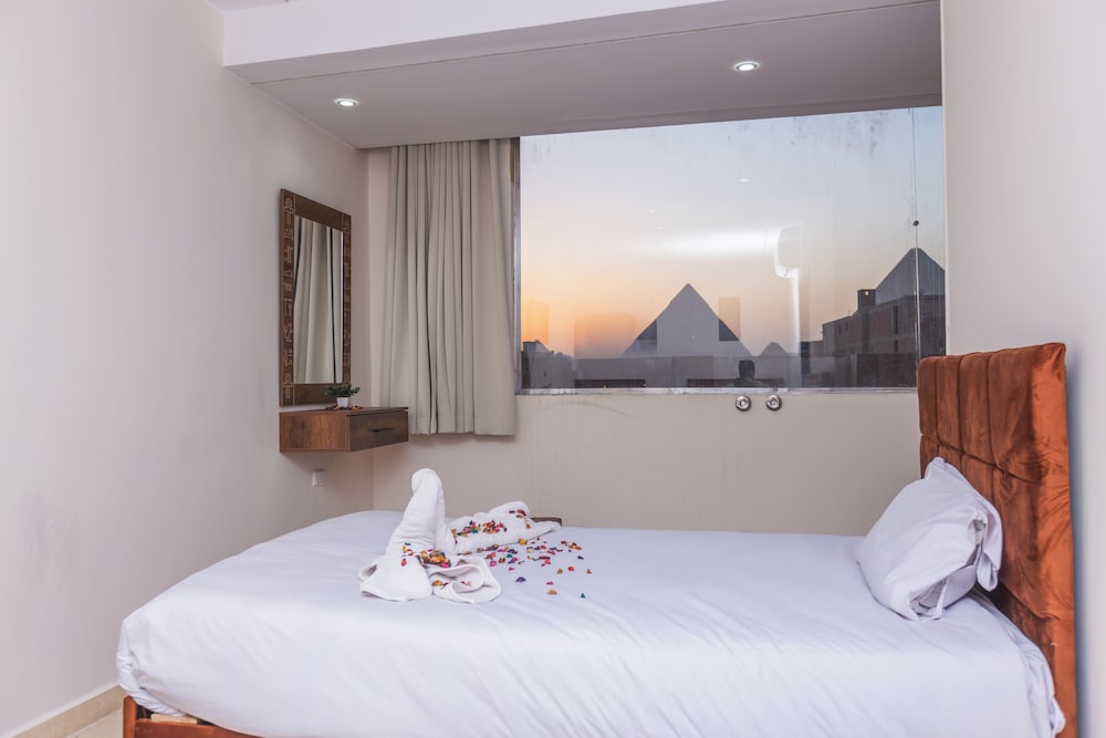 Experieance Pyramids VIEW