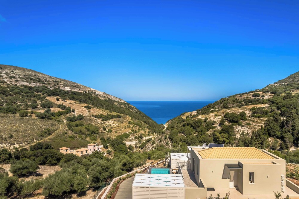 Ostria Villa