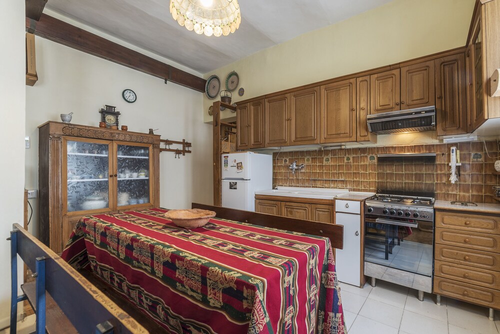 San Lorenzo Wooden Flat
