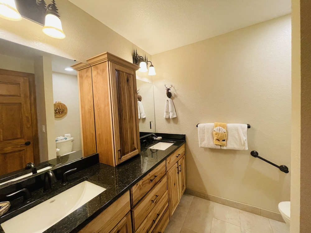 Bear-a-dise -- Ev #3432 4 Bedroom Home by RedAwning