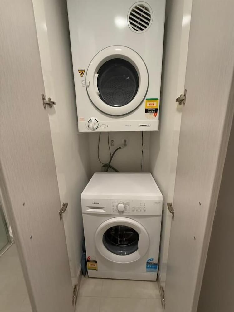 Near Sky Tower Cozy 1B Apt Close to Port