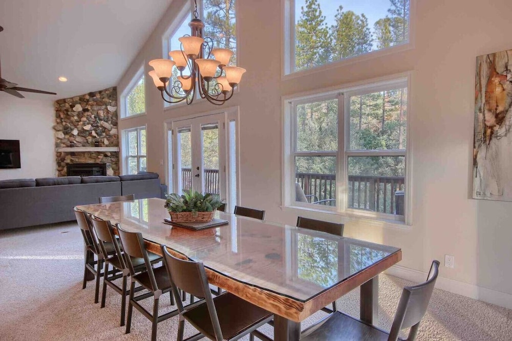 Red Tail Retreat in Mariposa