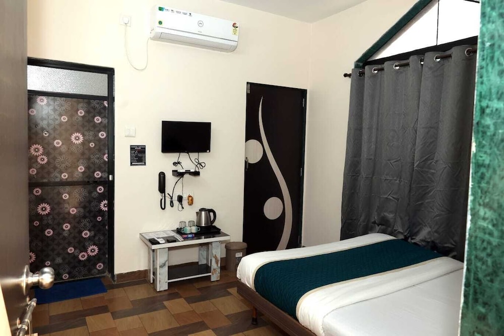 Coastal Gateway Resort, 3 min walk to Nagaon Beach