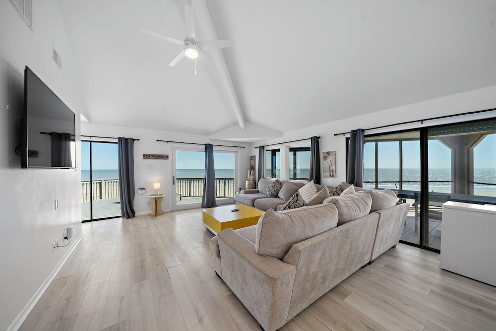 Pirates Beach Retreat by Ryson Vacation Rentals
