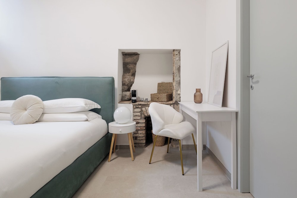Basco Guest House