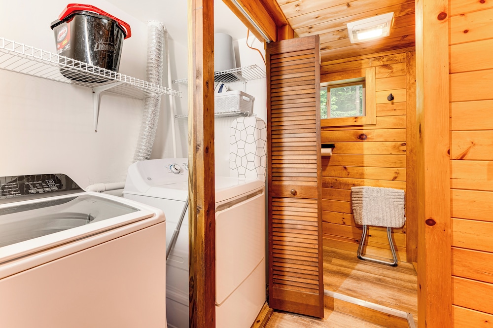 10 Mi to Newfoundland Lake: Updated Forest Retreat