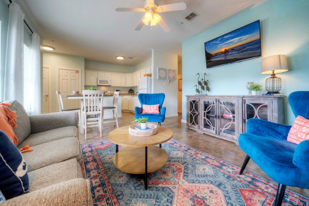 Costa Bahia Condos Sleeps 26, Pool, Short Beach Stroll
