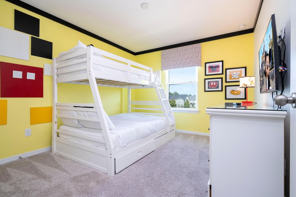 1543 CP - Opulent 4BR Townhome: Private Pool, Solara Resort