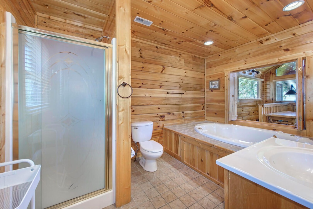 A Smoky Mountain Hide-a-way