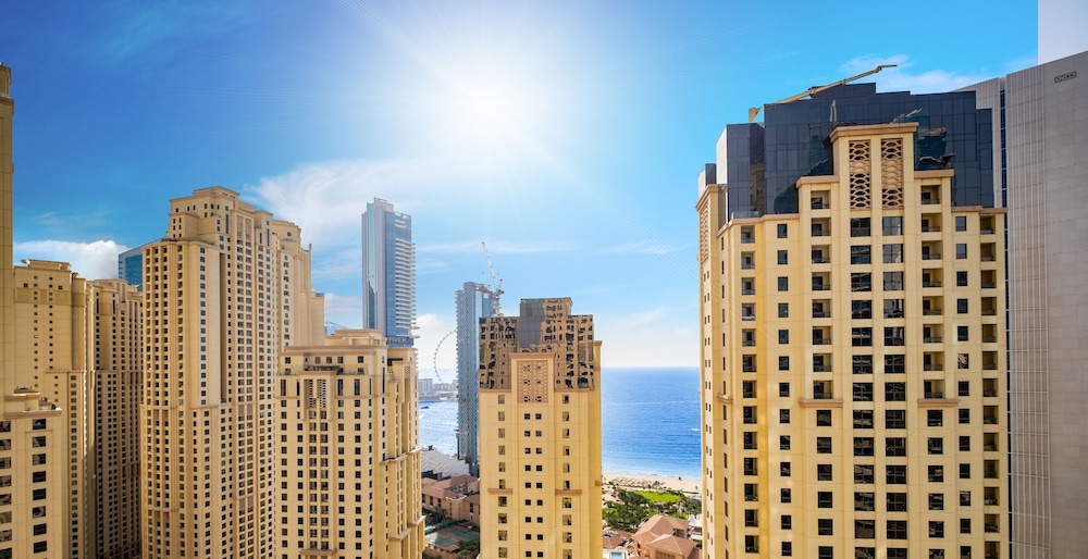 LUX The Murjan Sea View Suite 2