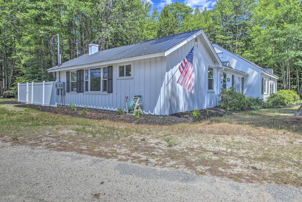 Charming Bridgeton Condo ~ 2 Mi to Long Lake! view 3