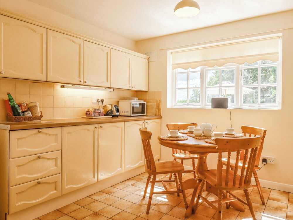 Redwood Cottage view 4