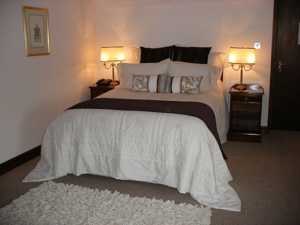 The Whitminster Inn