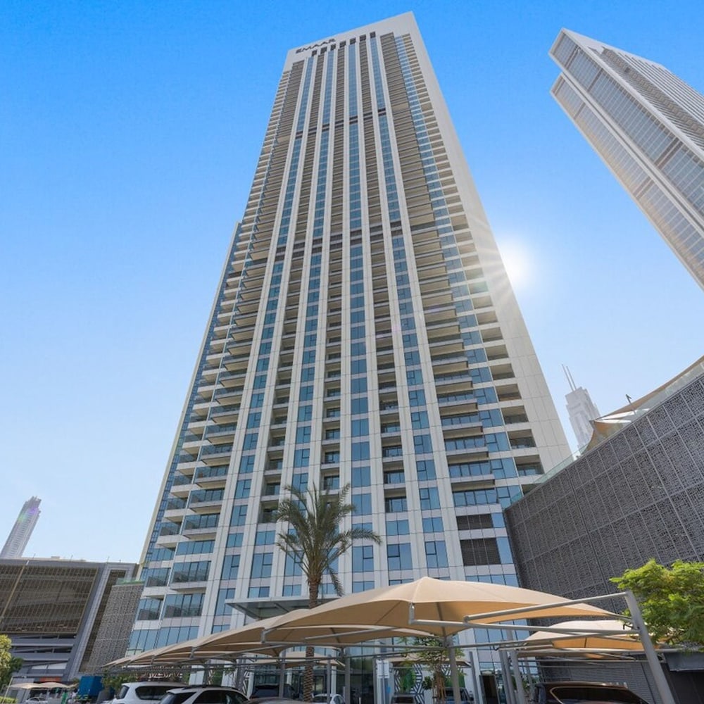 Silkhaus New Tower in the Heart of Downtown