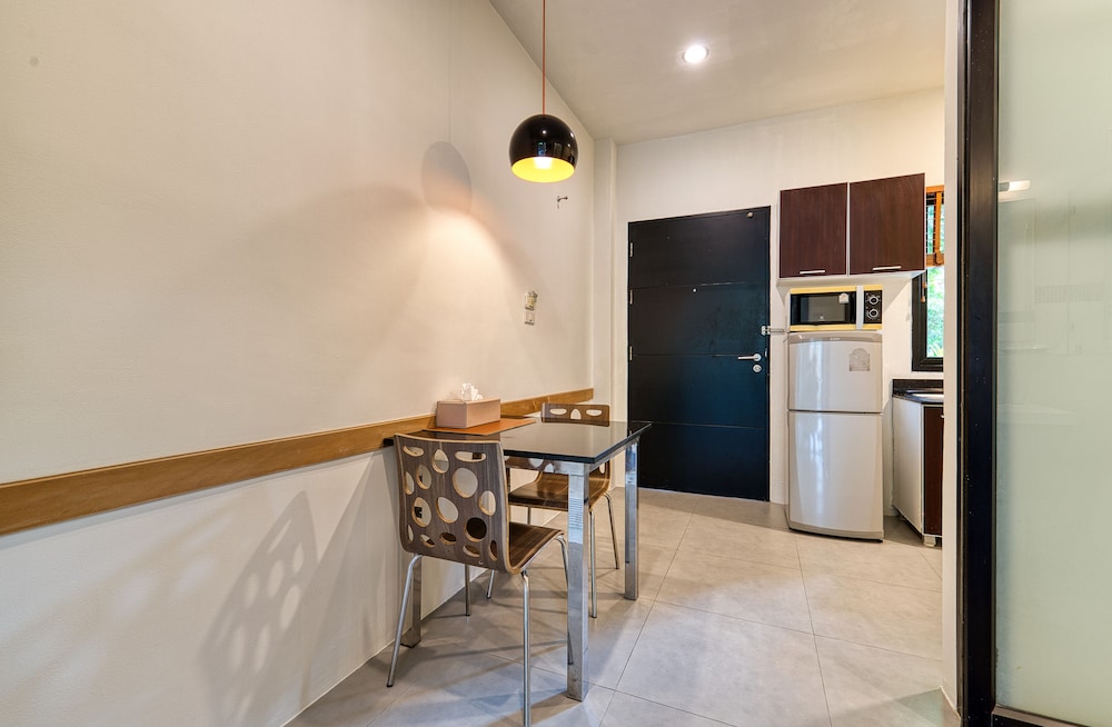 Baan Rawee Apartments