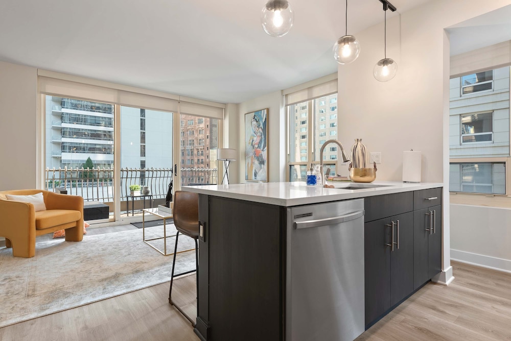 Downtown Group Ideal 2 Luxury Units Iconic Views