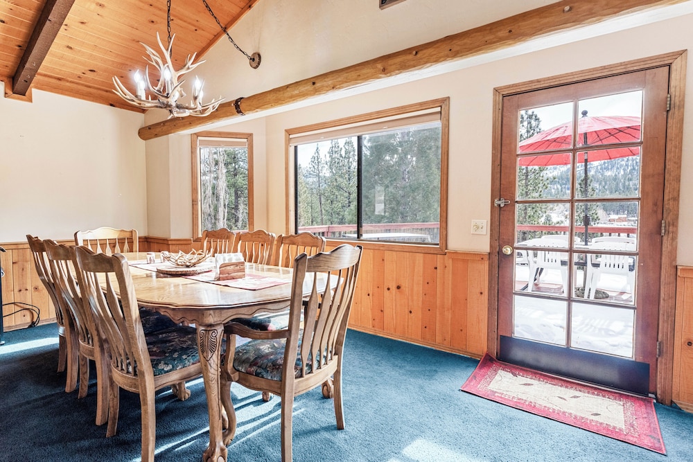 Triple B Lodge view 4
