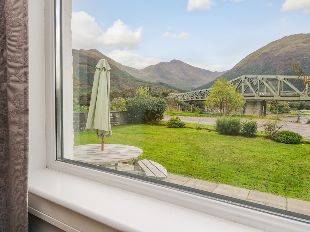 Holly Cottage