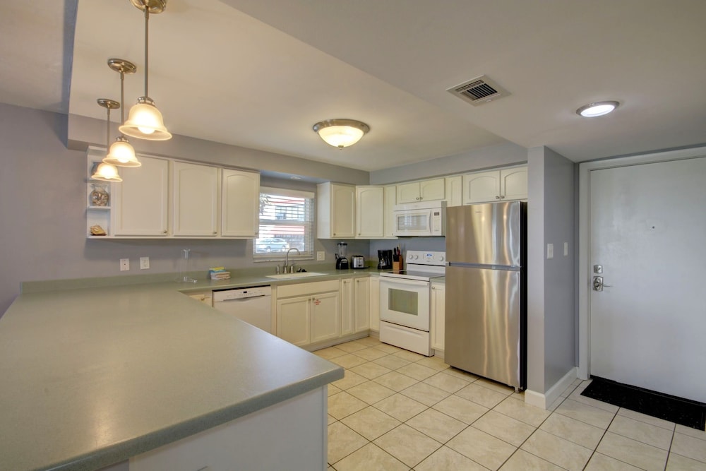 119 El Matador 2 Bedroom Condo
