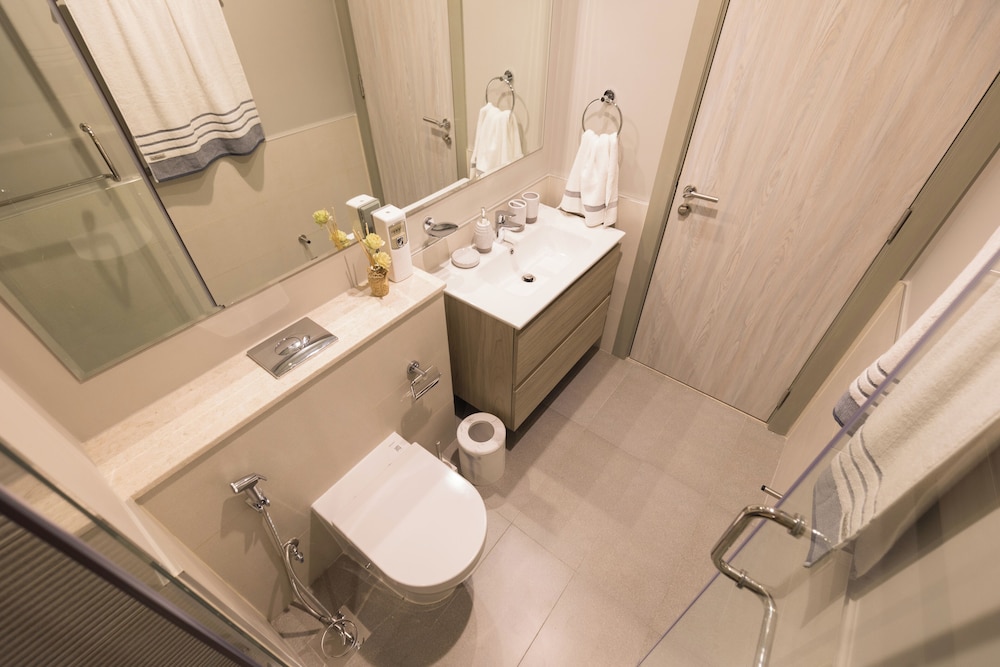 Modern 1BR in Business Bay
