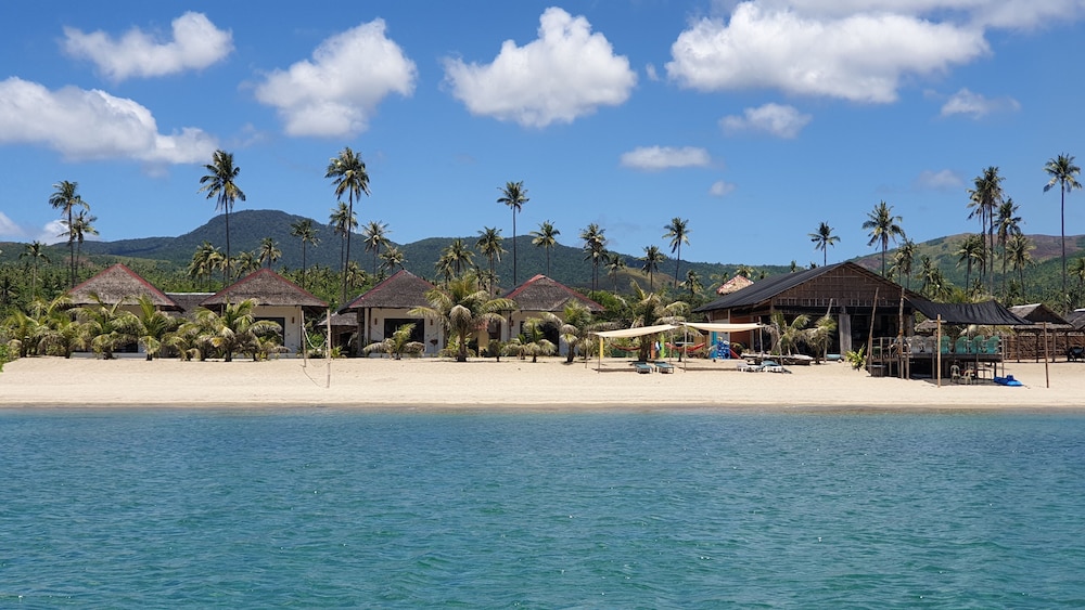 Footprints Beach Resort 150